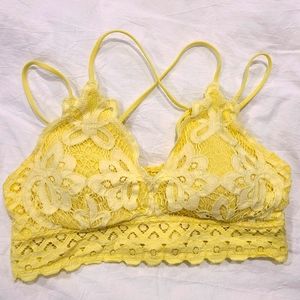 Stretchy strappy bralette